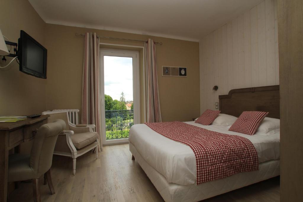 Logis Hotel Restaurant Spa Beau Site Luxeuil-les-Bains Szoba fotó