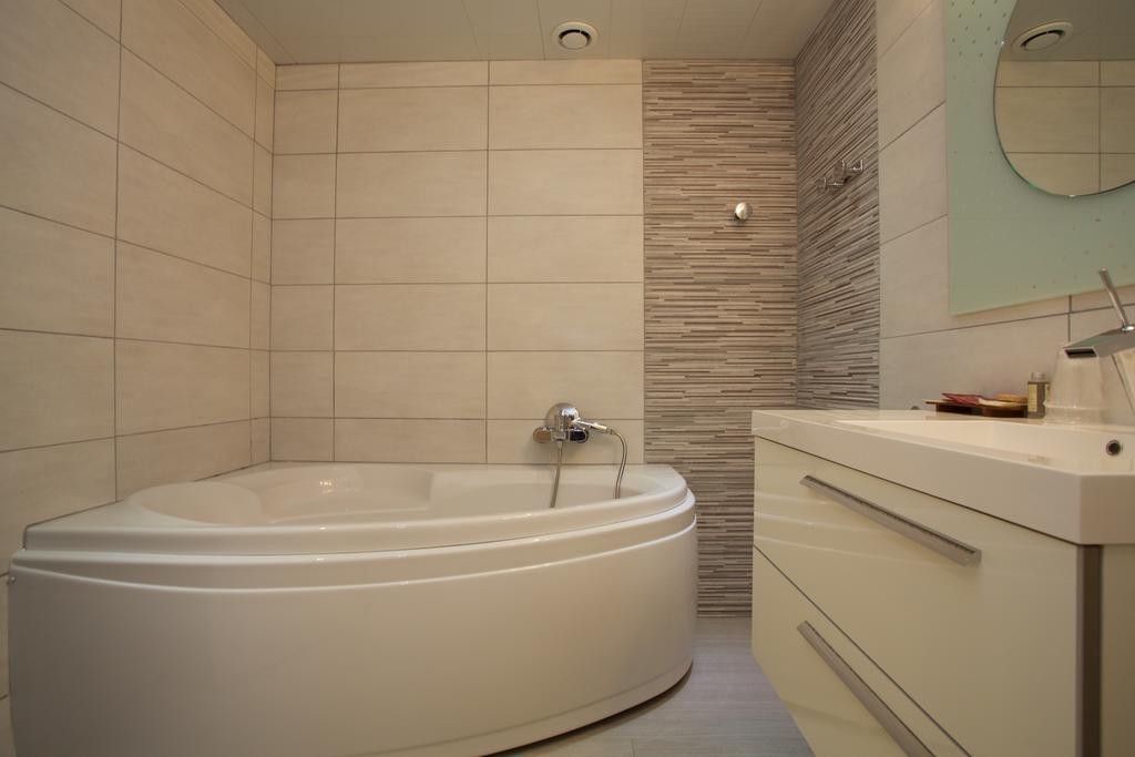Logis Hotel Restaurant Spa Beau Site Luxeuil-les-Bains Kültér fotó